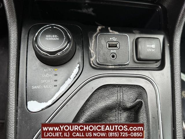 2019 Jeep Cherokee Latitude 4x4 - 22859438 - 43
