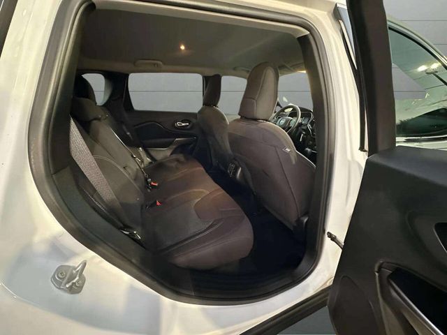 2019 Jeep Cherokee Latitude 4x4 - 22936478 - 11