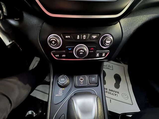 2019 Jeep Cherokee Latitude 4x4 - 22936478 - 16