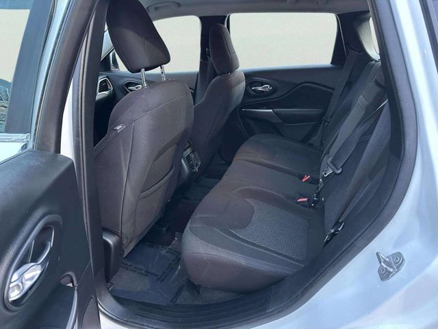 2019 Jeep Cherokee Latitude 4x4 - 22958714 - 9