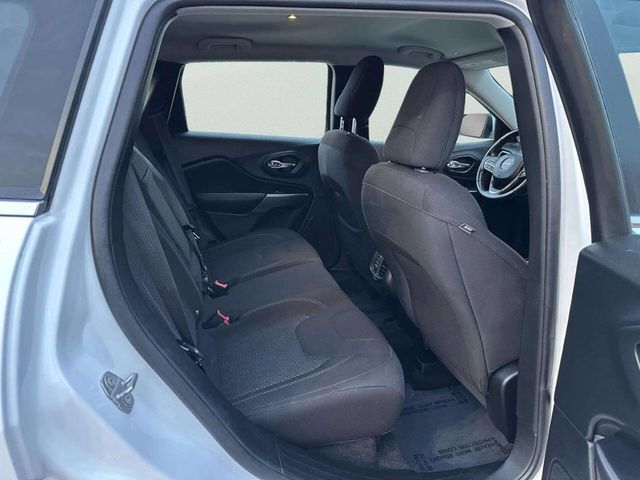 2019 Jeep Cherokee Latitude 4x4 - 22958714 - 11