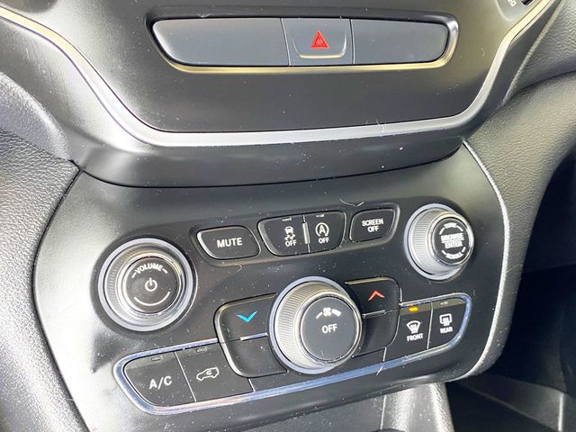 2019 Jeep Cherokee Latitude 4x4 - 22982347 - 30