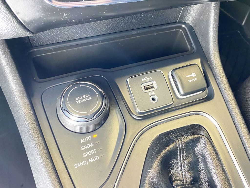 2019 Jeep Cherokee Latitude 4x4 - 22982347 - 31