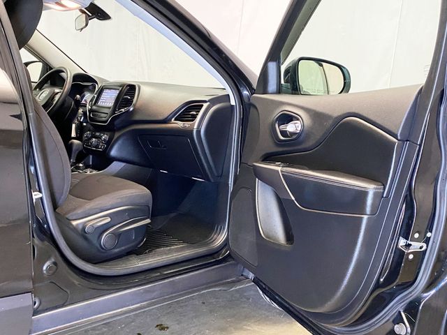 2019 Jeep Cherokee Latitude 4x4 - 22982347 - 35