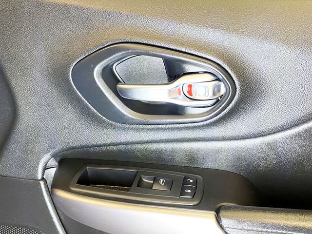 2019 Jeep Cherokee Latitude 4x4 - 22982347 - 36