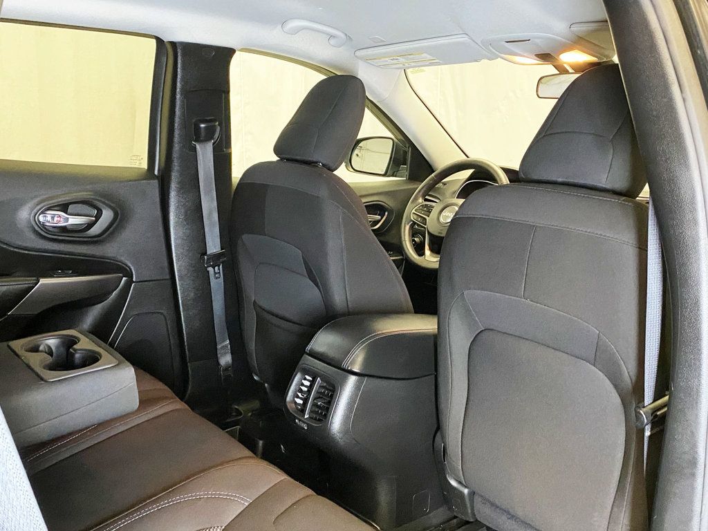 2019 Jeep Cherokee Latitude 4x4 - 22982347 - 42