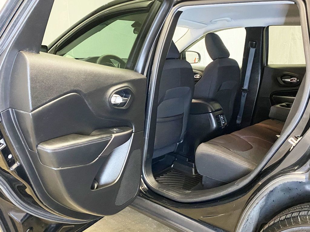 2019 Jeep Cherokee Latitude 4x4 - 22982347 - 44