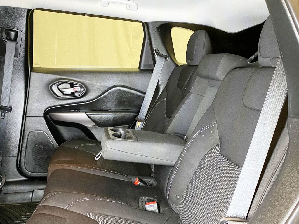 2019 Jeep Cherokee Latitude 4x4 - 22982347 - 46