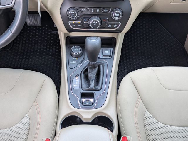 2019 Jeep Cherokee Latitude 4x4 - 23016266 - 18