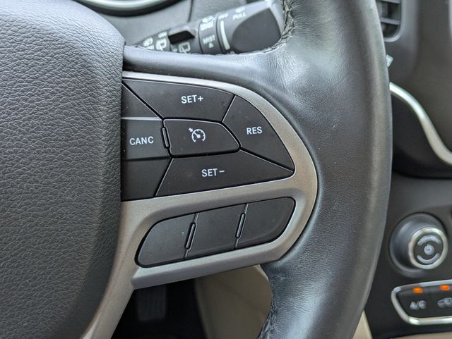 2019 Jeep Cherokee Latitude 4x4 - 23016266 - 25