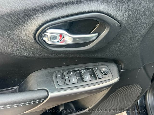 2019 Jeep Cherokee Latitude 4x4,3.2L V6 ,APPEARANCE GROUP - 22966737 - 17