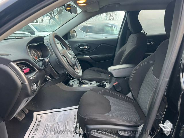 2019 Jeep Cherokee Latitude 4x4,3.2L V6 ,APPEARANCE GROUP - 22966737 - 18