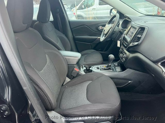 2019 Jeep Cherokee Latitude 4x4,3.2L V6 ,APPEARANCE GROUP - 22966737 - 29