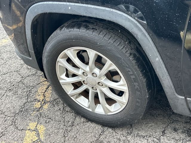 2019 Jeep Cherokee Latitude FWD - 23023349 - 11