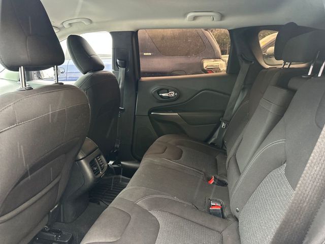 2019 Jeep Cherokee Latitude FWD - 23023349 - 14