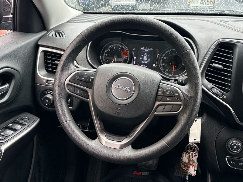 2019 Jeep Cherokee Latitude FWD - 23023349 - 17