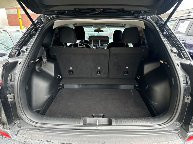 2019 Jeep Cherokee Latitude FWD - 23023349 - 19