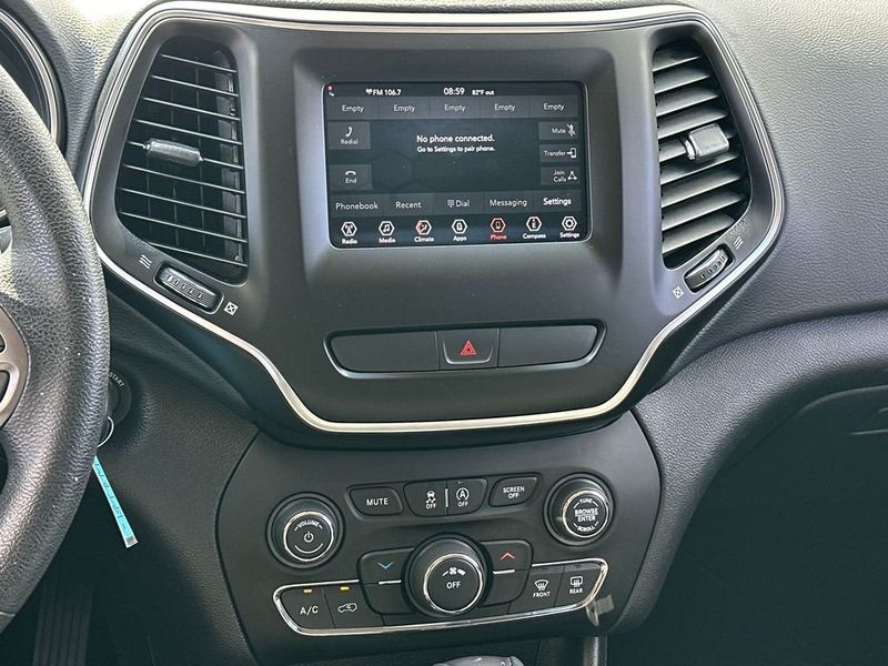 2019 Jeep Cherokee Latitude FWD - 23055089 - 15