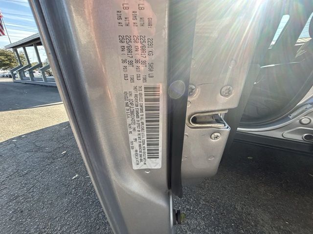 2019 Jeep Cherokee Latitude FWD - 22975607 - 22