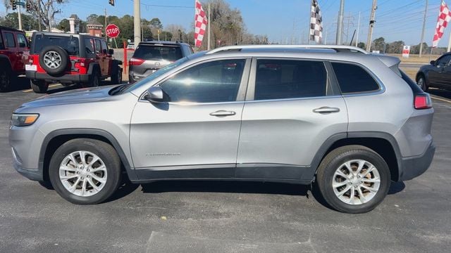 2019 Jeep Cherokee Latitude FWD - 22975607 - 4