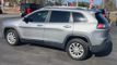 2019 Jeep Cherokee Latitude FWD - 22975607 - 5