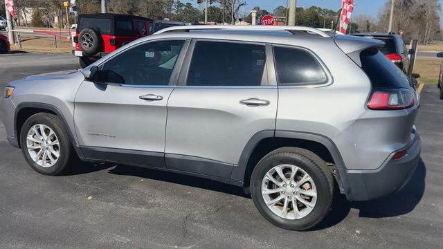 2019 Jeep Cherokee Latitude FWD - 22975607 - 5