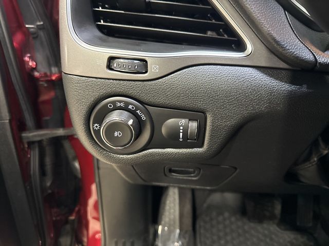 2019 Jeep Cherokee Latitude FWD - 22977550 - 12