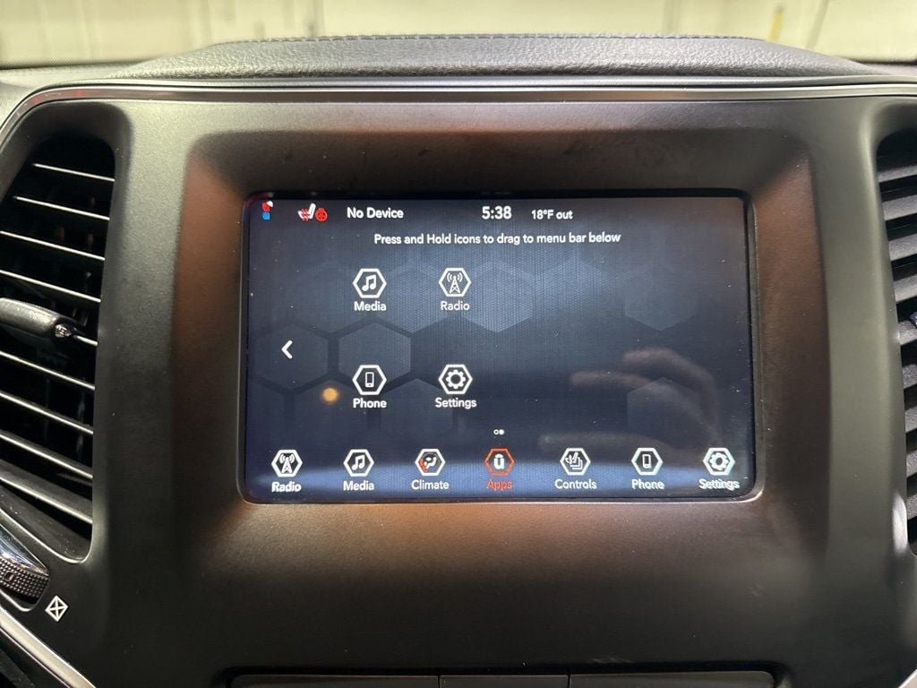 2019 Jeep Cherokee Latitude FWD - 22977550 - 19