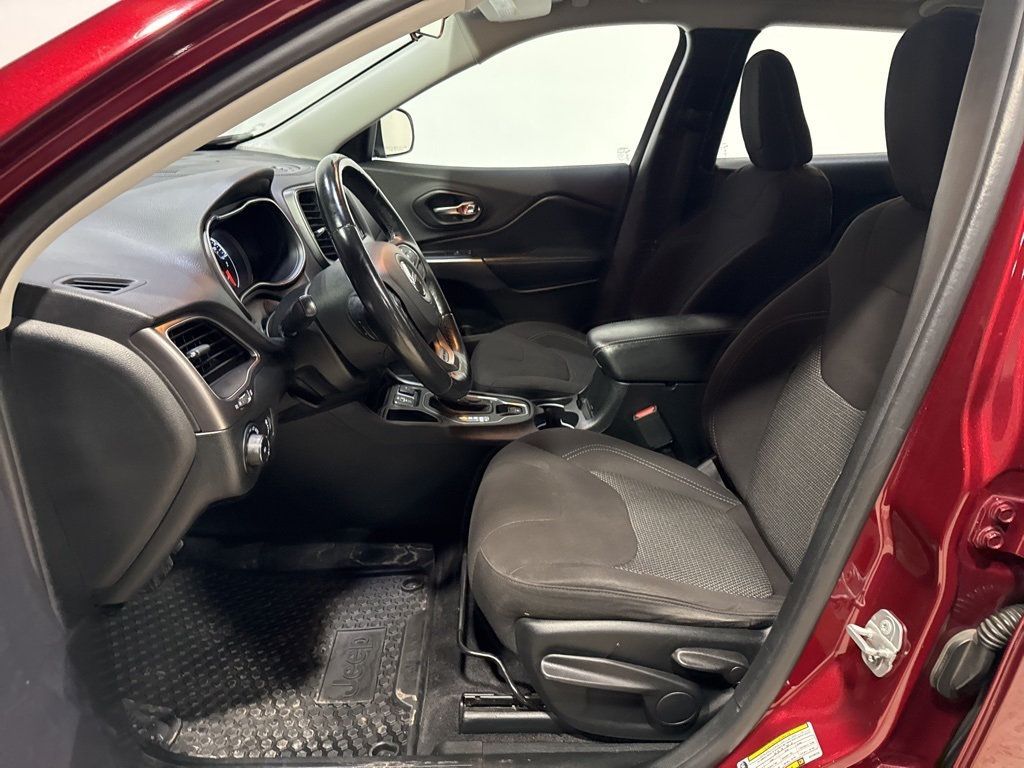 2019 Jeep Cherokee Latitude FWD - 22977550 - 23