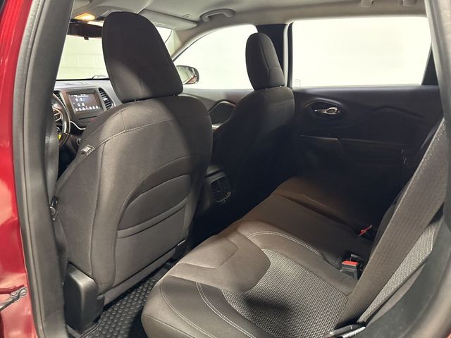 2019 Jeep Cherokee Latitude FWD - 22977550 - 29