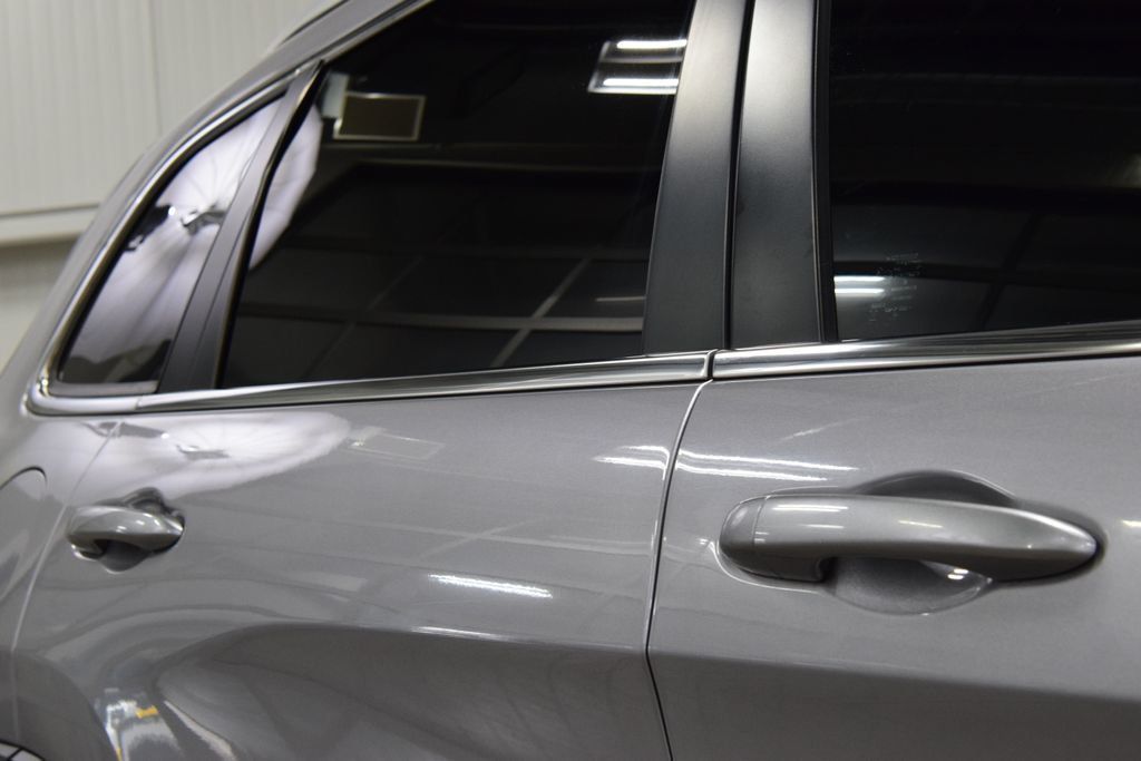 2019 Jeep Cherokee Latitude FWD - 23000741 - 17