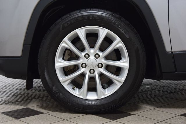 2019 Jeep Cherokee Latitude FWD - 23000741 - 25