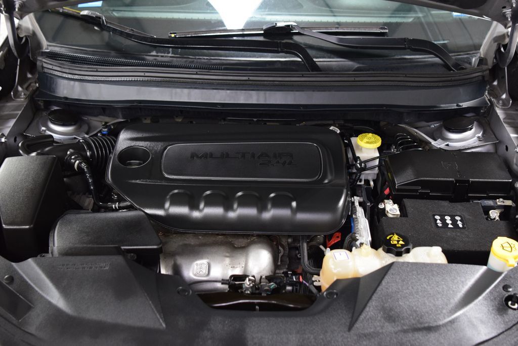 2019 Jeep Cherokee Latitude FWD - 23000741 - 26