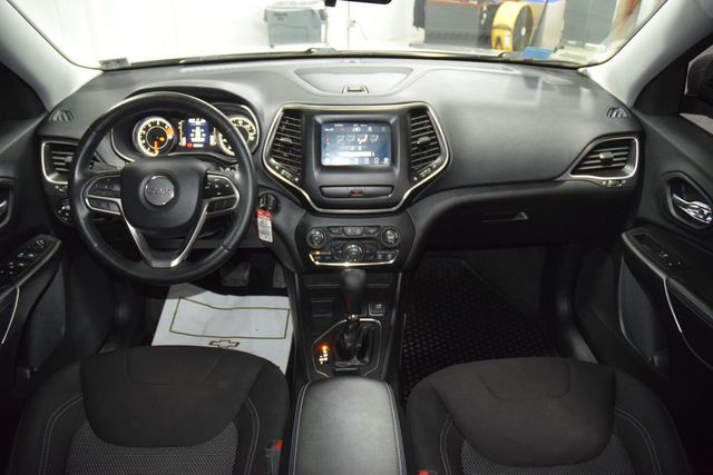 2019 Jeep Cherokee Latitude FWD - 23000741 - 27
