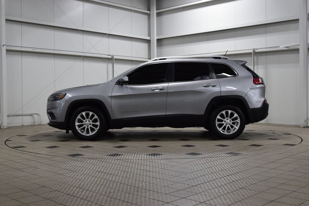 2019 Jeep Cherokee Latitude FWD - 23000741 - 3
