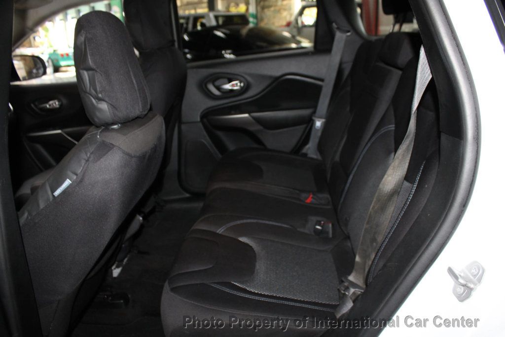 2019 Jeep Cherokee Latitude FWD - 22939710 - 18