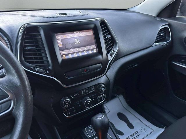 2019 Jeep Cherokee Latitude FWD - 22945844 - 30