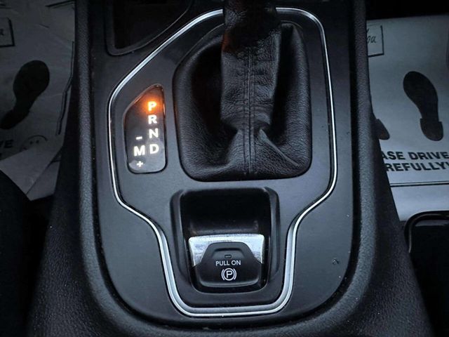 2019 Jeep Cherokee Latitude FWD - 22945844 - 32