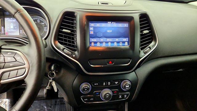 2019 Jeep Cherokee Latitude FWD - 23093264 - 16