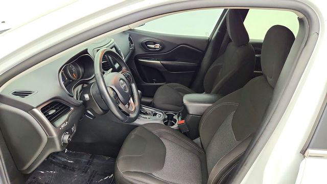 2019 Jeep Cherokee Latitude FWD - 23093264 - 18