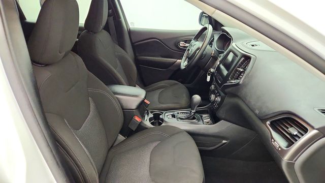 2019 Jeep Cherokee Latitude FWD - 23093264 - 22