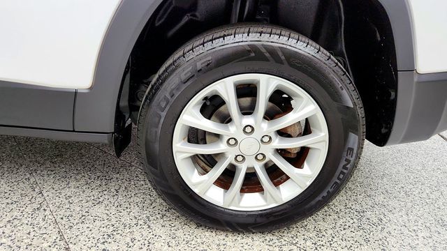 2019 Jeep Cherokee Latitude FWD - 23093264 - 8