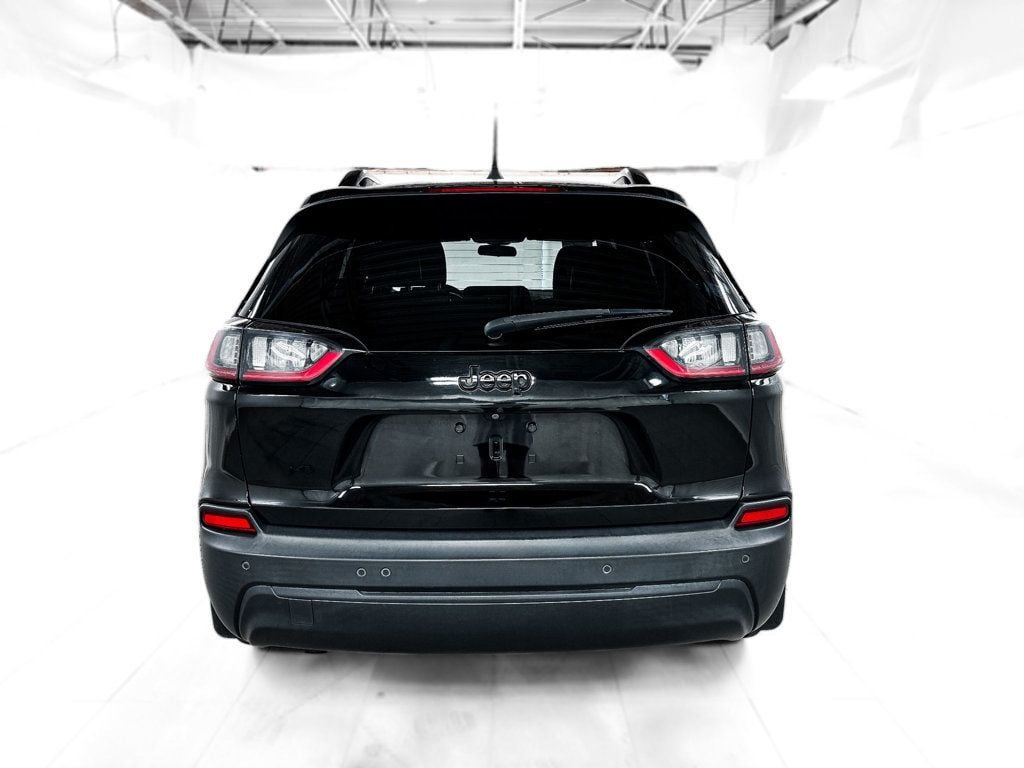 2019 Jeep Cherokee Latitude photo 2