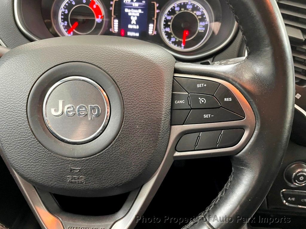 2019 Jeep Cherokee Latitude Plus 4x4 - 22027589 - 31