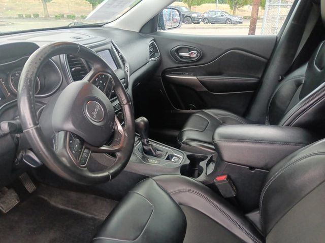 2019 Jeep Cherokee Latitude Plus 4x4 - 22925841 - 4