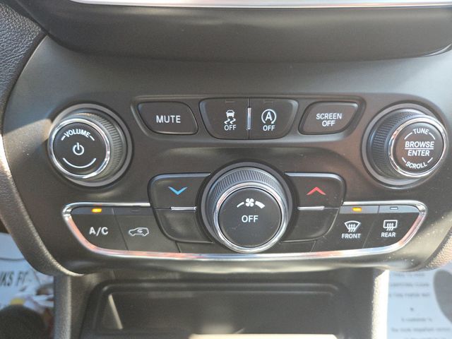 2019 Jeep Cherokee Latitude Plus 4x4 - 23019040 - 28