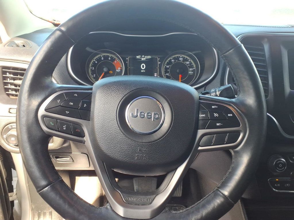 2019 Jeep Cherokee Latitude Plus 4x4 - 22989145 - 9