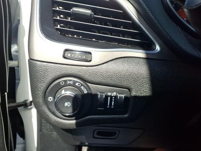 2019 Jeep Cherokee Latitude Plus 4x4 - 22989145 - 14