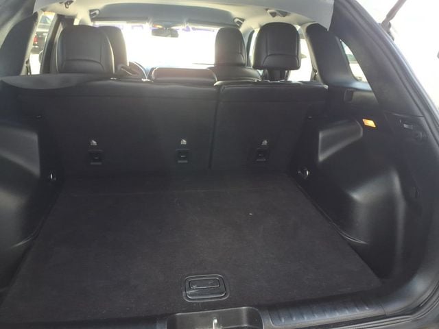 2019 Jeep Cherokee Latitude Plus 4x4 - 22989145 - 17