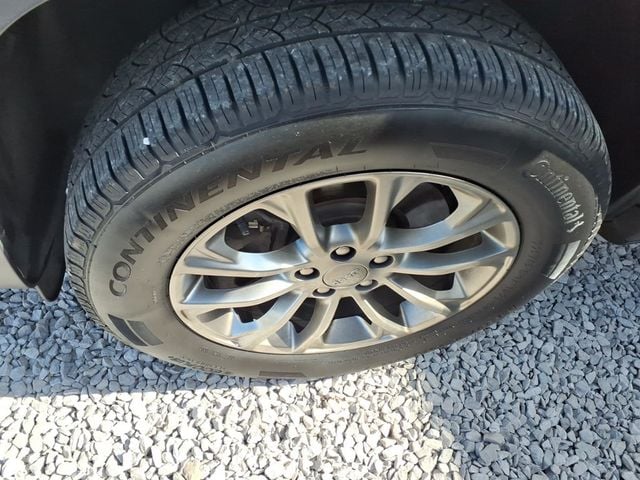 2019 Jeep Cherokee Latitude Plus 4x4 - 22989145 - 5